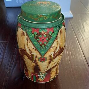 Williamson Tea Christmas Elephant Metal Tin Caddy